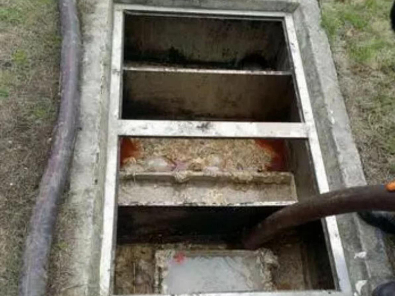 青铜峡隔油池清理