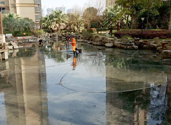 青铜峡景观池淤泥清理